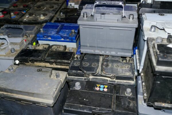 DRAINED LEAD ACID USED BATTERY SCRAP - Image 4