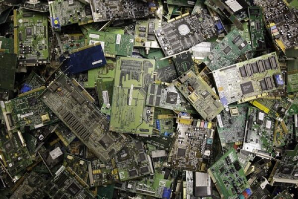 ELECTRONIC SCRAP - Image 3